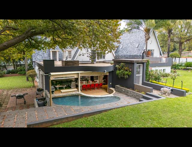 6 BEDROOM HOUSE FOR SALE IN BRYANSTON